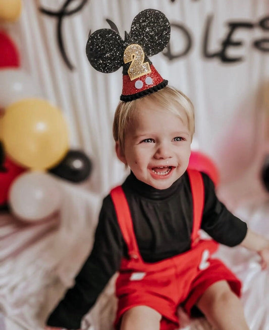 Mickey Mouse cone hat in red and black